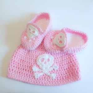 Crochet Pirate Beanie And Booties Set - Crochet Baby Hat - 6-9 Months -  Crochet Girl Pink Skull And Crossbones Beanie - Handmade Crochet