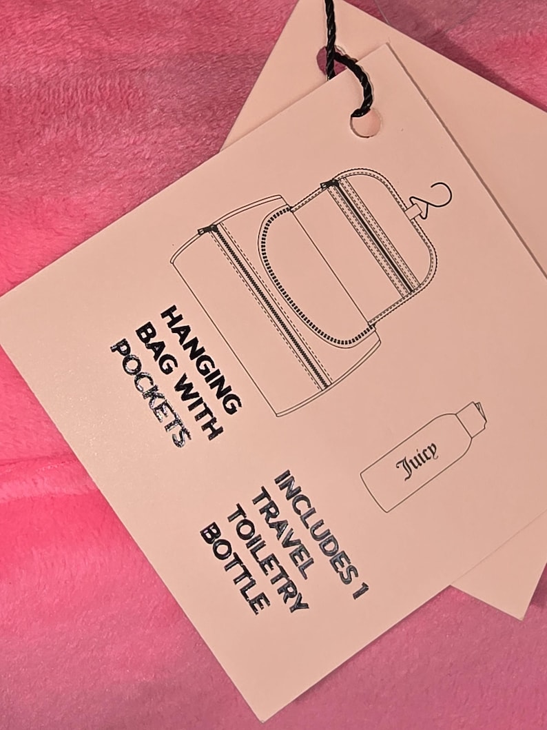 Close-up of a paper product tag detailing a hanging bag with pockets and an included toiletry bottle.