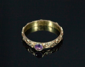 14k solid gold ring setts with Amethyst and 6 tiny diamonds