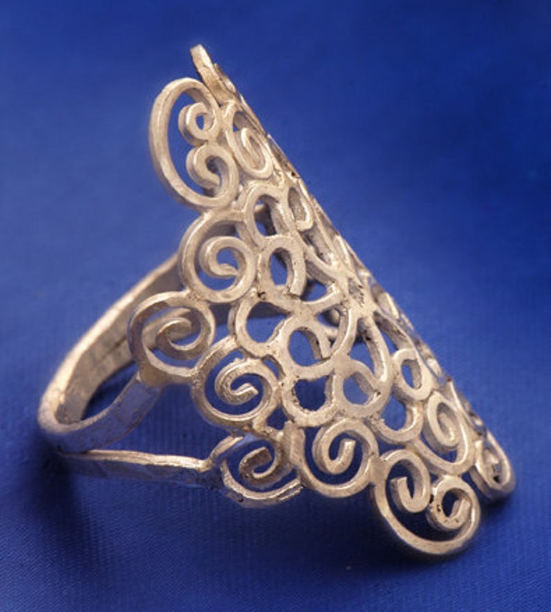 silver lace ring image 3