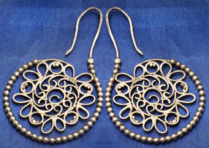 Silver dangle earrings image 1