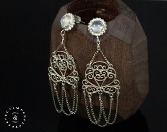 handmade filigree silver earrings with Moonstone