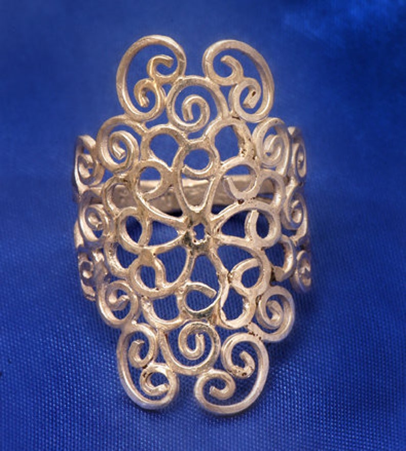 silver lace ring image 2