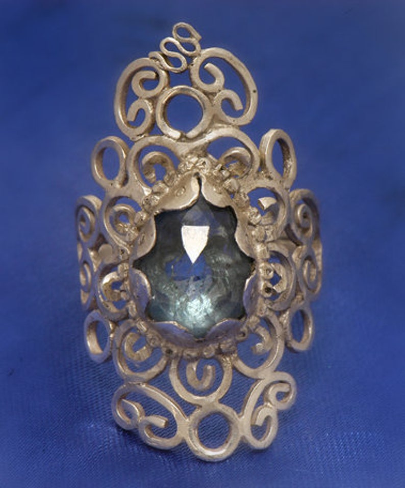 Silver ring with Dark blue Topaz image 3