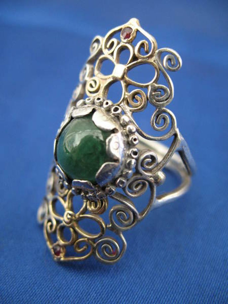 silver and 14k solid gold filigree ring with green garnet and rubies image 3