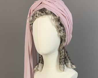 Turban z batystu regencyjnego