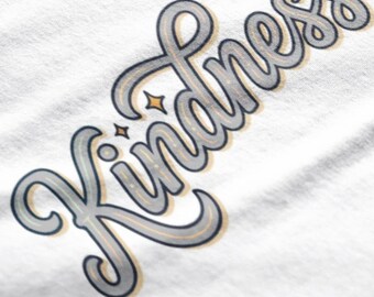 Koszulka unisex z napisem Kindness Script | Koszulka z tekstem kursywnym w stylu retro