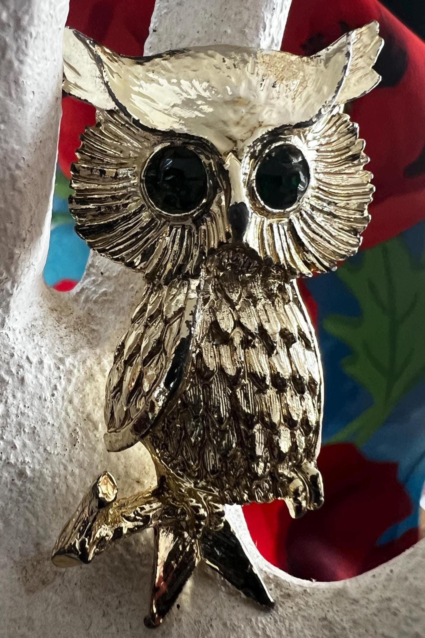 Vintage Cerris Owl Brooch Gold Tone Green Rhinestone Eyes Mid Century Signed Cerris