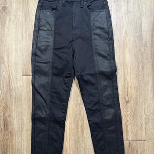 Pantalones de mujer Hudson Biker negros de talle alto, 26x21, cropped, estilo grunge y atrevidos. imagen 1