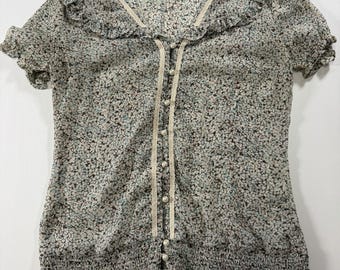 Women’s Size M GrannyCore Style Button Down Short Sleeve Romy Top