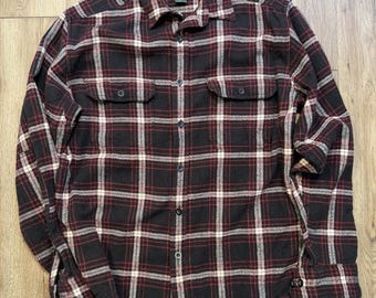 Mens Size Large Heavyweight Black And Red Woolrich Flannel Shirt
