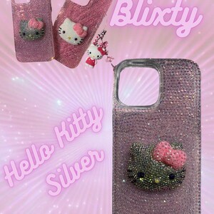 Puede incluir: Fundas de tel&eacute;fono rosas con pedrer&iacute;a con dise&ntilde;os de Hello Kitty. Las fundas tienen un aspecto brillante y brillante e incluyen un dije de Hello Kitty. Los textos "Blixity" y "Hello Kitty Silver" son visibles.