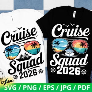 Pode incluir: Duas camisetas, uma branca e outra preta, com tema de cruzeiro. Cada camisa apresenta as palavras "Cruise Squad 2026" em negrito, com óculos de sol refletindo uma cena de praia e um navio de cruzeiro. O design inclui um leme.