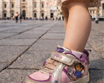 Vintage Dora The Explorer Toddler Sneakers Pink Purple Light Up Velcro Shoes 5