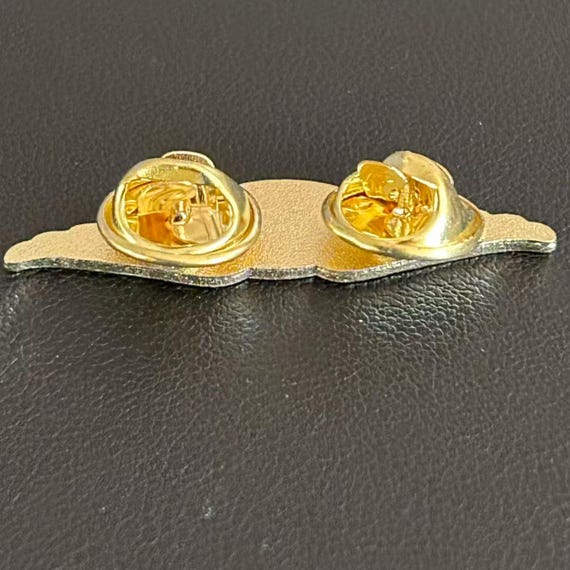 Vintage Jewelry Adventist World Aviation AWA Winged Pilot Lapel