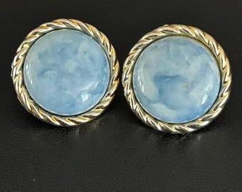 ヴィンテージジュエリー ラウンドスカイブルーアクアマリンカボションスタッドピアス ツイストゴールドロープボーダー付き