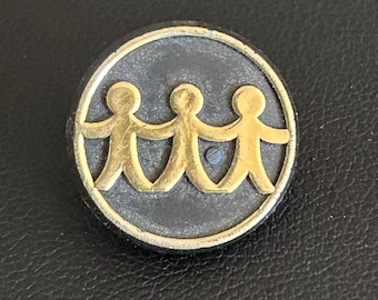 Biżuteria vintage z sygnaturą Knobby Krafters United Way, przypinka z napisem „Ludzie trzymający się za ręce”