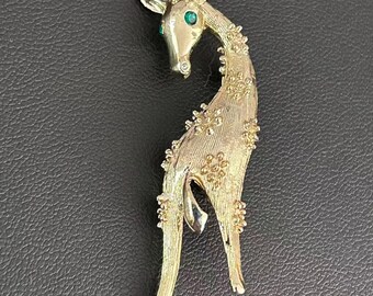 Vintage Signed Gerrys Giraffe Brooch Gold Tone Green Rhinestone Eye Pin