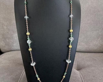 ヴィンテージジュエリー ロングゴールドトーンステーションネックレス グリーンガラスビーズ ボヘミアンレイヤリングアクセサリー 29インチ