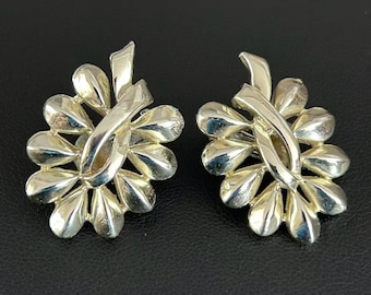 Vintage sieraden gesigneerd Coro zilverkleurige bloemen clip-on oorbellen halverwege de eeuw Flower Spray