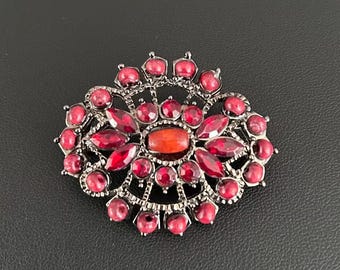 Vintage Red Rhinestone Cabochon Brooch Openwork Filigree Pin