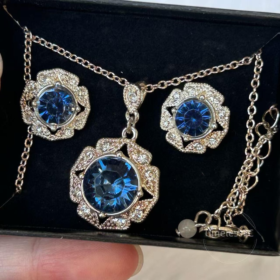 Vintage AVON Colletta Blue Crystal Necklace and Pierced Earrings