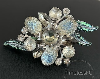 ヴィンテージジュエリー ミッドセンチュリー フローラルクラスターピンブローチ クリアラインストーンとシルバートーンセッティング