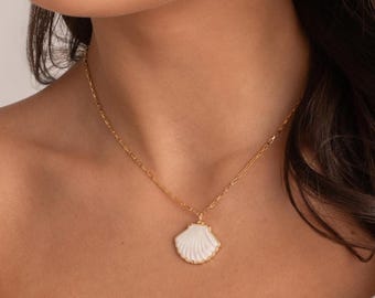 18k Brazilian Gold Filled Shell Pendant Necklace