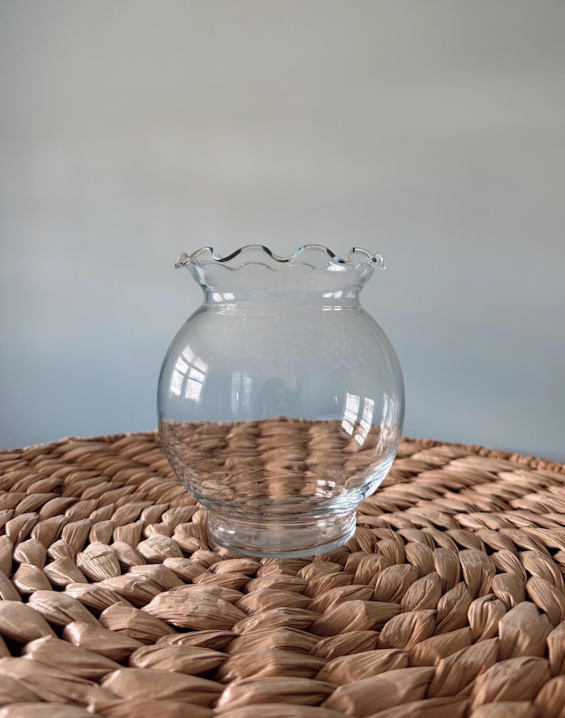 Scalloped Pearlware Rim Scalloped Rim Glass Flower Vase - Etsy