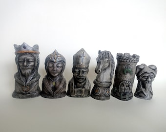 Royal Court  LATEX CHESS MOULDS/Molds (9)