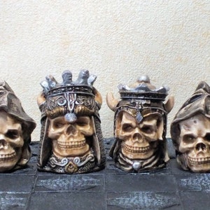 Small Skull LATEX CHESS MOULDS/Molds (9)