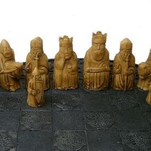 Small Medieval Lewis LATEX CHESS MOULDS 9 image 1