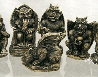 Gargoyle No.1 LATEX CHESS MOULDS (9)