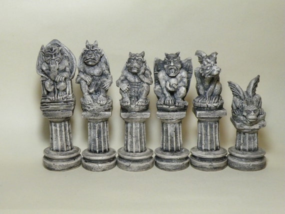  Nemesis Now Vampires & Werewolves Chess Set Chess Game standard  by Nemesis Now : Toys & Games