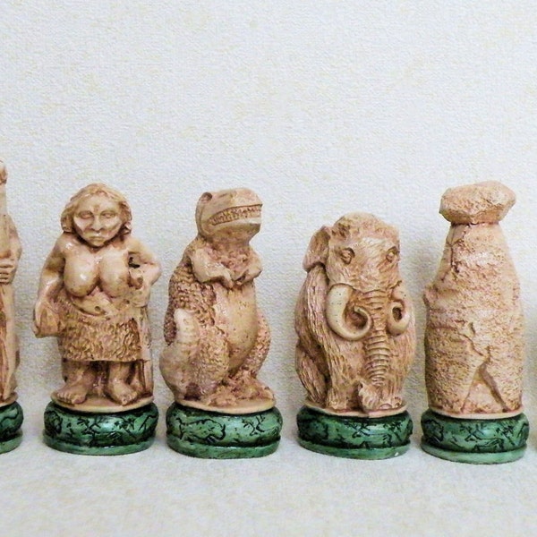 10,000 Bc  LATEX CHESS MOULDS/Molds (9)