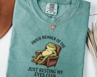 Just Resting My Eyes Club Shirt, Funny Frog Tee, Comfort Colors Humor Shirt, Tired Mom Gift, Lazy Day Frog Graphic Tee, Cute Animal Gift