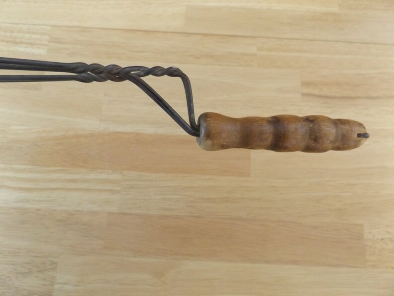 Vintage/Antique Metal Heart Shaped Rug Beater / Carpet Whip / Etsy