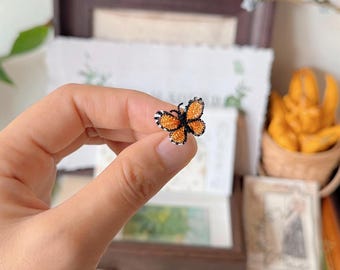 Handgemaakte gehaakte vlinder oorclip, oranje micro gehaakte vlinder oorbel, oorclip zonder gaatjes, titanium stalen oorclip, cadeau voor haar