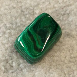 Malachite Tumbled Crystal, Medium Malachite Stone