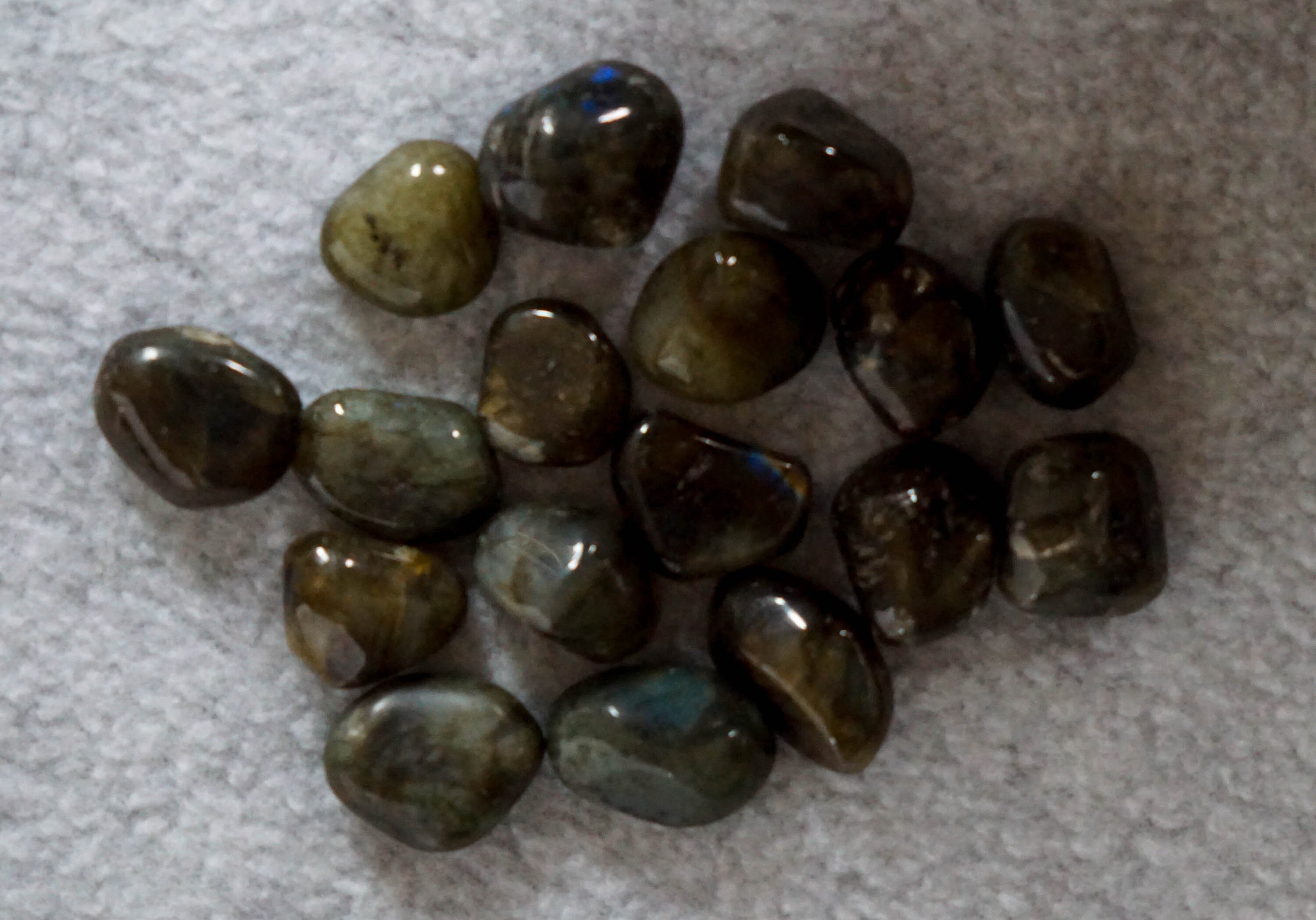 Spectrolite Tumbled Labradorite Tumbled Crystals, Set of 6 Small, Spectrolite - Etsy
