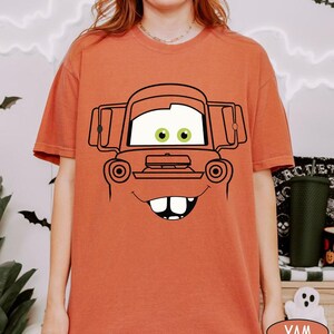Retro Lightning McQueen Shirt, Disneyland Cars Land Costume Tee, Vintage Tow Mater Birthday Gift, California Adventure Family Group Trip bild 2