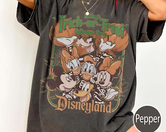 Retro Disneyland Halloween Mickey's Trick Or Treat Halloween Party 2026 Shirt, Mickey And Friends Halloween Shirt, Disney Halloween Trip Tee