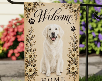 Engelsk krämfärgad Golden Retriever Välkommen hem trädgårdsflagga | Husbanderoll, tassavtryck blommig