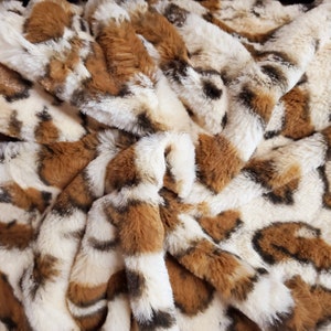 Safari Fur Giraffe 60" Fleece Fabric by the Yard