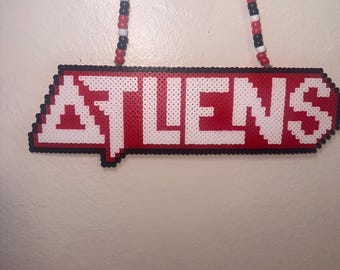Colar ATLiens Perler