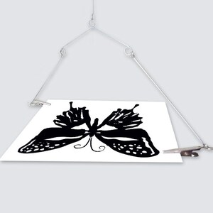 Schwarz-weiße Tierkunstkarten mit rostfreiem Mobile-Montessori inspiriertes Babygeschenk
