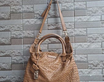 Echtleder Crossbody Bag mit Top Griff, gewebtes Leder