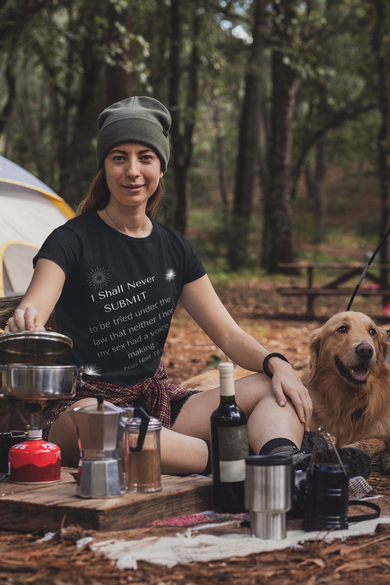 Widerstand, widerstehen Shirt, widerstehen Tshirt, Pearl Hart, feministisches Shirt, feministisches Zitat, feministisches T-Shirt, Frauenrechte-T-Shirt, Frauenrechte-T-Stück Bild 2