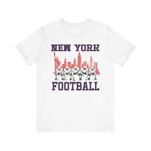 New York Giants Football City Skyline Vintage T Shirt with NYC outline. Perfect game day shirt or gift for fans. New York Giants T-Shirt.