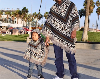 Poncho artigianale in misto lana di alpaca per adulti, poncho con cappuccio di ispirazione nativa americana, taglia unica unisex, prodotto in Ecuador